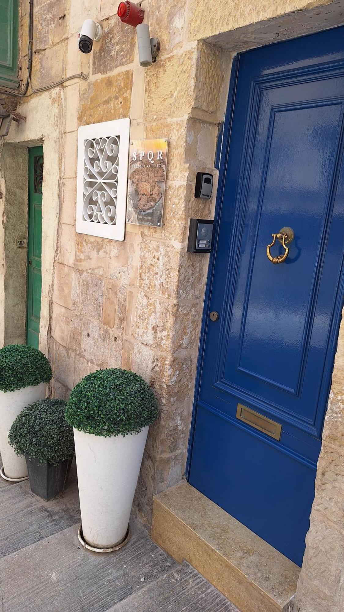Spqr Studios 2 Valletta Luaran gambar